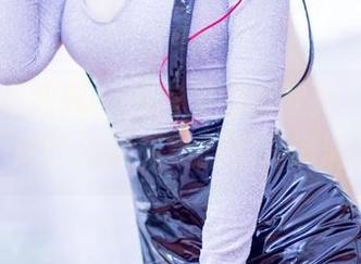GIRLT果团网 – 教室里的黄歆苑，图包满满，感觉知识和美丽都是满满的！