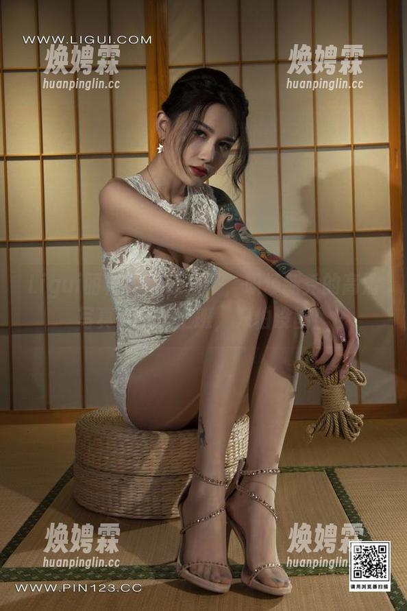 Ligui丽柜 - 可心来了，职场新秀的高清写真。不怕上班，只怕没图！
