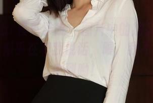 MFStar模范学院 – 图片中的加朵babe女友，似乎在和我说话，喂，我不怕被你电到哟！