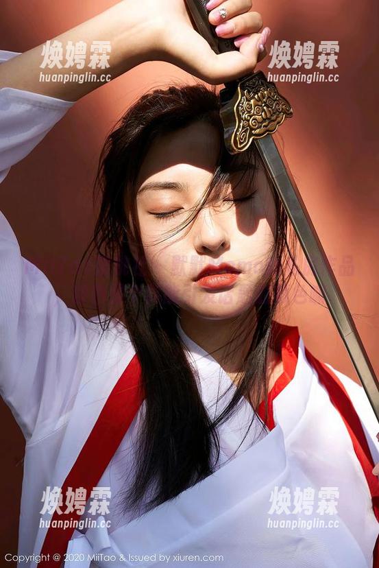 MiiTao蜜桃社 - 默默Momo的私房作品，粉色是个真能引发话题的颜色嘛