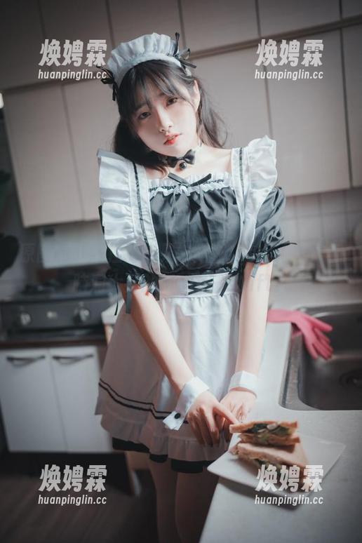 原图和下载挂钩，果然是Sonson(손손)那脑洞大开的Maid’sGift！