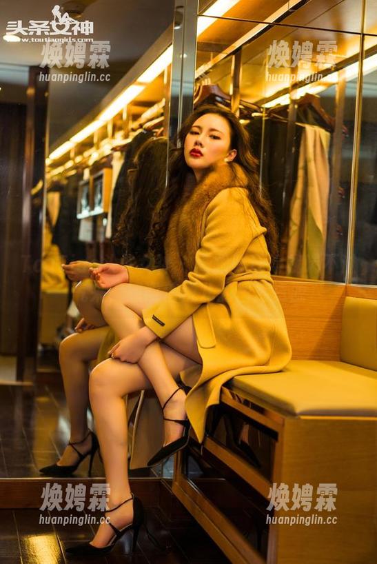 TouTiao头条女神 - 高跟鞋压得我喘不过气来，感谢信悦儿的图库资源