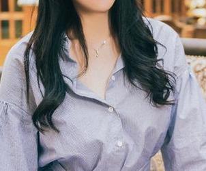 TouTiao头条女神 – 提到网袜，我脑补到申美嫣的网盘时光