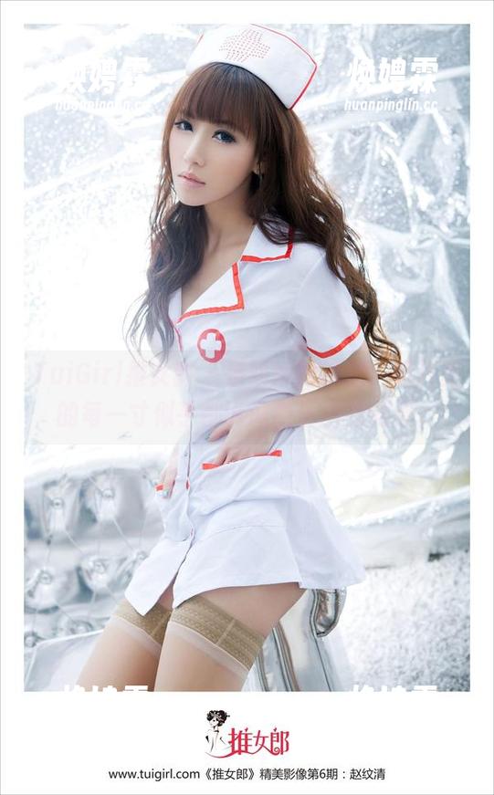 TuiGirl推女郎 - 潘娇娇的裸足，照片里的每一寸似乎都诉说着自由的渴望。