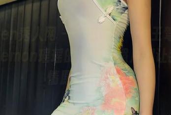 Xiuren秀人网 – 不想说句‘女王驾到’，但Demon瑶瑶的原图和照片都让我心甘情愿地臣服。