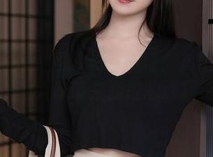 Xiuren秀人网 – 长腿见证：抖娘利世在图库里为大家带来腿控的终极资源！