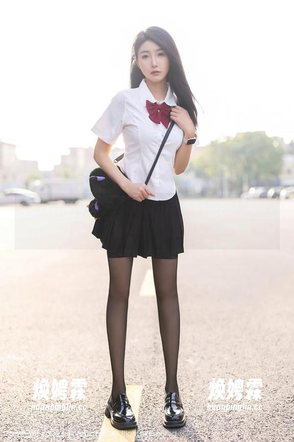 Xiuren秀人网 - 梦娜Vanessa的秘密原图，带你走出平淡的日常