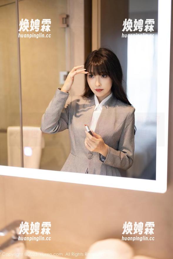 Xiuren秀人网 - 在潘琳琳ber的粉色写真世界，套图从未如此‘肉麻’过!