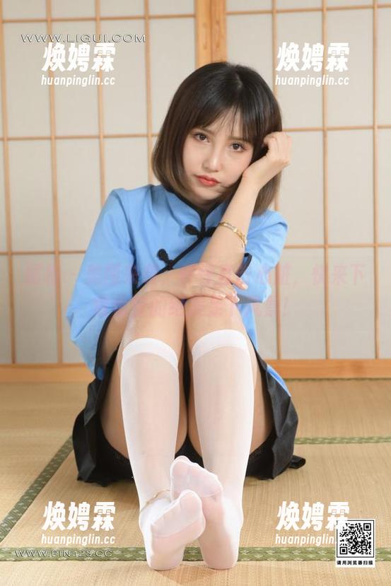 丽柜 - 美图来袭，怦怦直击心脏，快来下载怡萱的绝美足下风景！