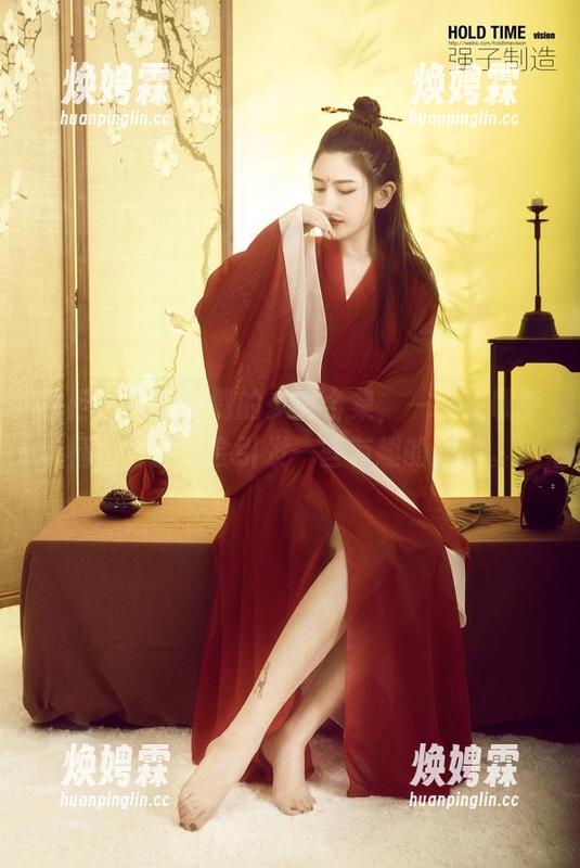丽柜 - 下载钟情的少女合集，一键获取幸福，可能还会引发一些有趣的尴尬。