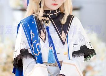 九柒喵发来比基尼美图更新：天哪，抢镜大赛又开始了！