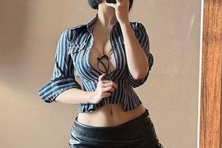 微密圈 – 当俏妞qiaoniuTT碰上水手服，高清照片打破次元壁！