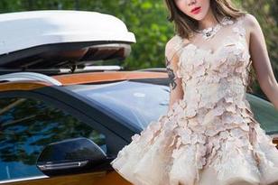 头条女神 – 壁纸炫技：娜依灵儿，究竟有多会挑染这女神气质？