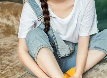 头条女神 – 下载娜依灵儿的女仆作品集，魔力在握，你可真的准备好了吗？