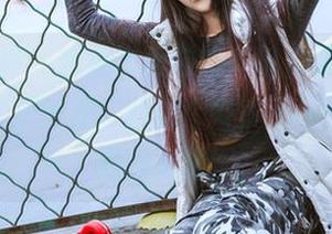 头条女神 – 观摩李丽莎的圣诞合集，毫无疑问的，俨然是“我这个冬季不用出门”的最佳选择。