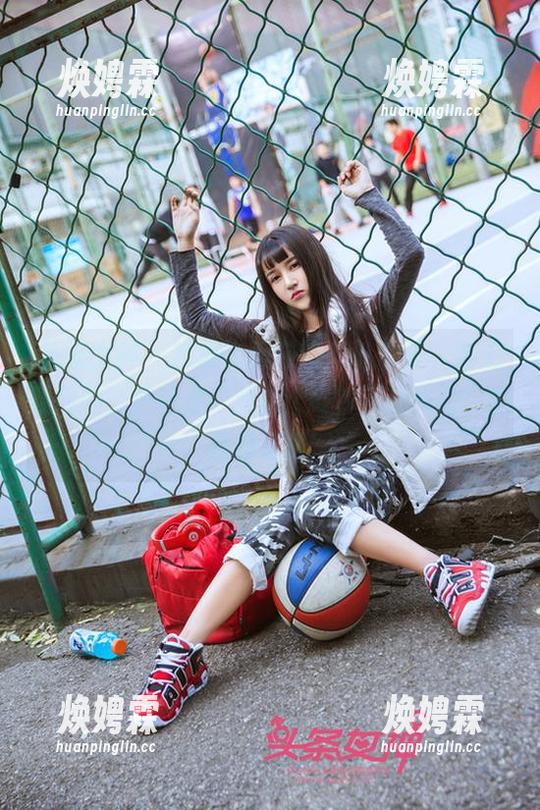 头条女神 - 观摩李丽莎的圣诞合集,毫无疑问的,俨然是“我这个冬季不用出门”的最佳选择。 头条女神 - 观摩李丽莎的圣诞合集,毫无疑问的,俨然是“我这个冬季不用出门”的最佳选择。