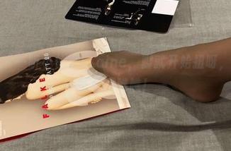 微密圈 – 一听小仙女ELaine，脚就开始扭呀，私房原图可得瞧瞧！