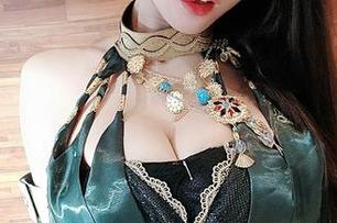 微密圈 – 小玉吃果冻520的“献礼”写真集，上线啦！这个更新太好吃了