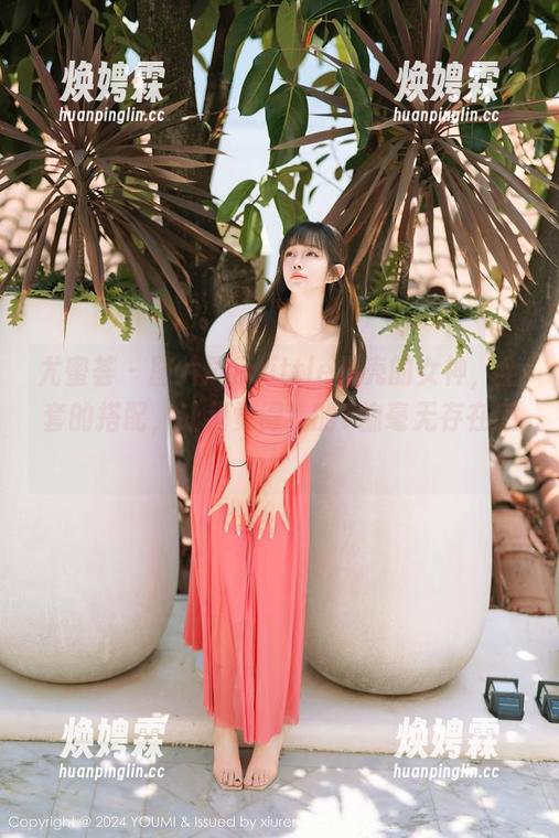 尤蜜荟 - 图片展示little贝壳的女神,全套的搭配,让我觉得我的T恤毫无存在感! 尤蜜荟 - 图片展示little贝壳的女神,全套的搭配,让我觉得我的T恤毫无存在感!