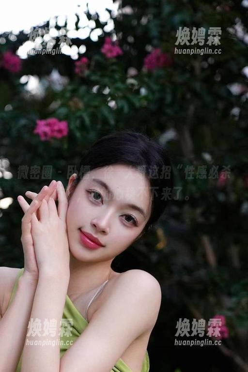 微密圈 - 卧槽，徐珺大哥这招“性感必杀技”，我的心稳不下来了。