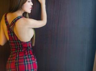 推女郎 – 吊带晒图：曾水，能不能让我健康地追看一下？