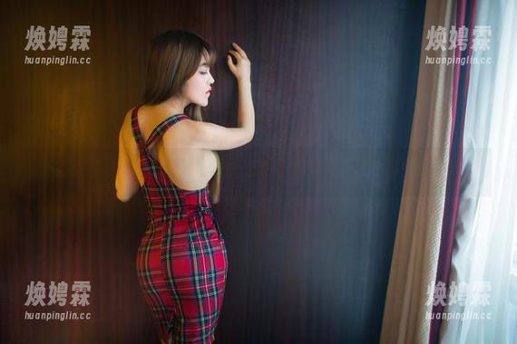 推女郎 - 吊带晒图：曾水，能不能让我健康地追看一下？