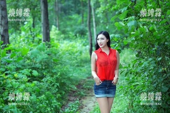 推女郎 - 李丽莎的双马尾图包：为什么马尾能吸引小动物？