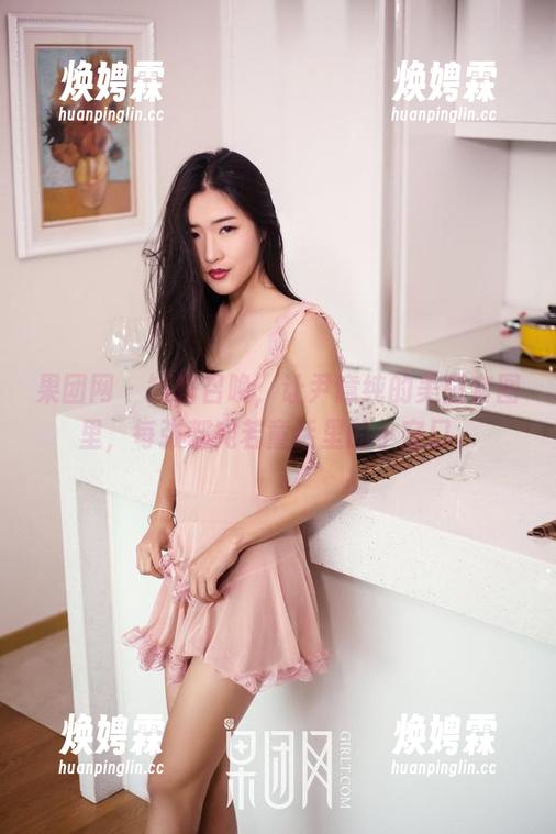 果团网 - 短裙召唤，让尹意纯的美图套图里，每张都宛若童话里的小窗口。