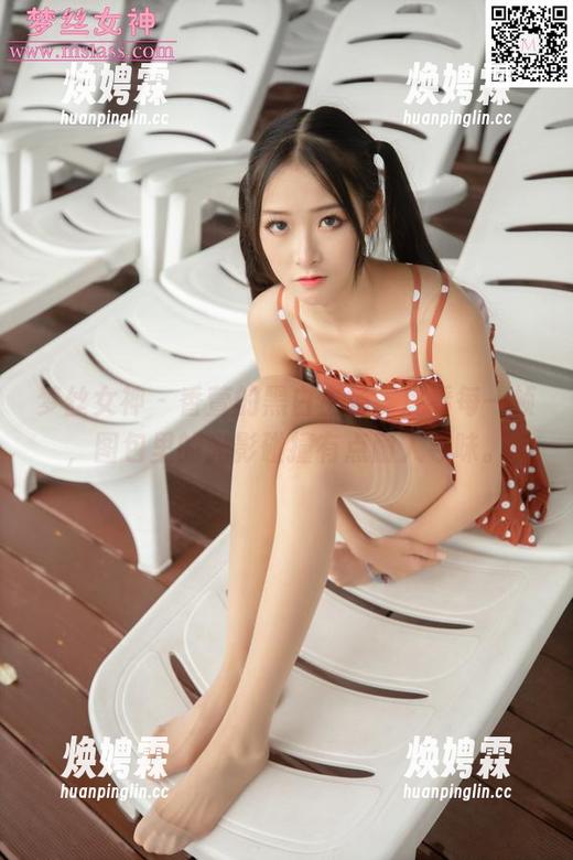 梦丝女神 - 香萱的黑白主场，观看每一帧，图包里的光影碰撞有点耐人寻味。