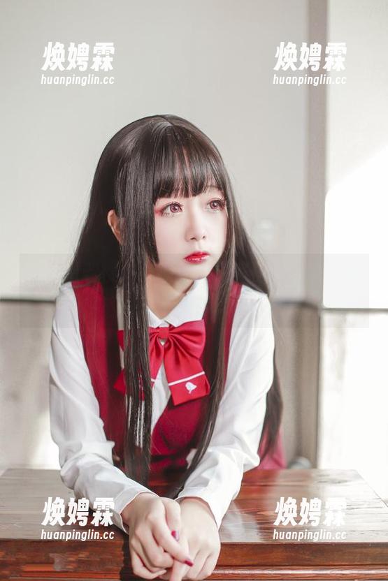 光是看着樱井小莜和莲见家居服，就忍不住多停留几秒。