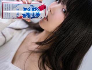 让汪知子的黑白套图带你放飞想象，神奇分享一波