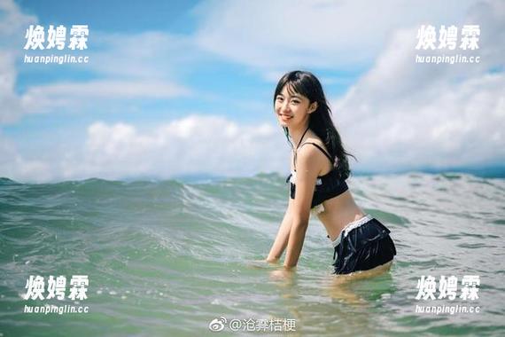 在高空中的优雅——沧霁桔梗的空姐形象（别说我没有偷偷截图，原图在这）
