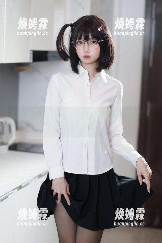 图包里的卧铺：洛桑w伊梓与这条丝袜的聊天记录