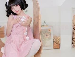 全套兔女郎，爆机少女喵小吉又把可爱做到了极致！
