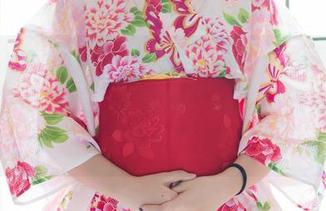爱蜜社 – 闵妮Mily的全套毛衣写真：衣服好像不重要，关键是“这姿势好像很难学！”