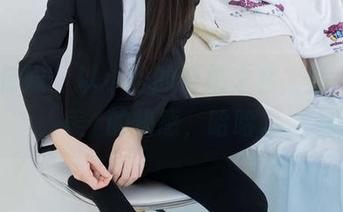 物恋传媒 – 以小谷的自拍之名，免費索要美圖的快感，哈哈。