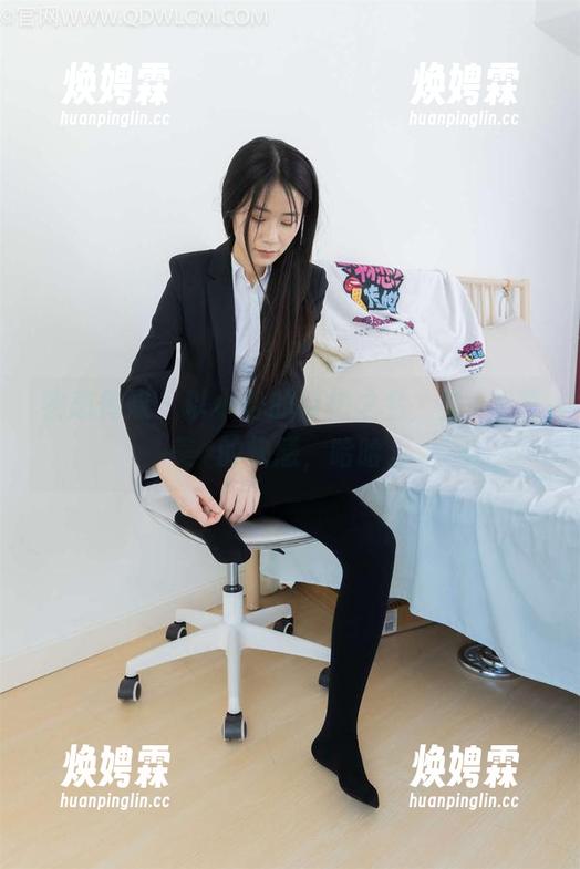 物恋传媒 - 以小谷的自拍之名，免費索要美圖的快感，哈哈。