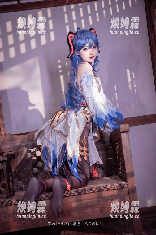 翻开白莉爱吃巧克力的写真图册，Miku的魔法如约而至！