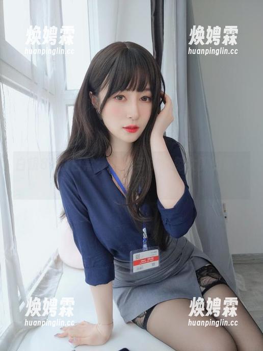 白银81的日常：原图与皮衣兔女郎的奇妙碰撞