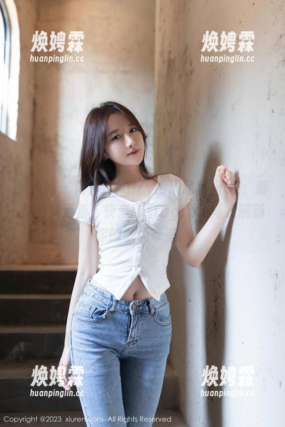 秀人网 - 周慕汐fairy的职场制服OL：新作品集更新，快来Instagram再次刷新你的职场审美。
