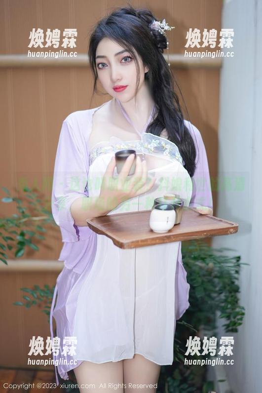 秀人网 - 这也叫职业装？抖娘利世的高清分享，职场的另一种打开方式！