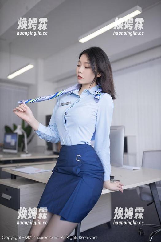 秀人网 - 是月夕Lily的丝袜好,还是这组写真更强?原图让我写出几个疑问。 秀人网 - 是月夕Lily的丝袜好,还是这组写真更强?原图让我写出几个疑问。