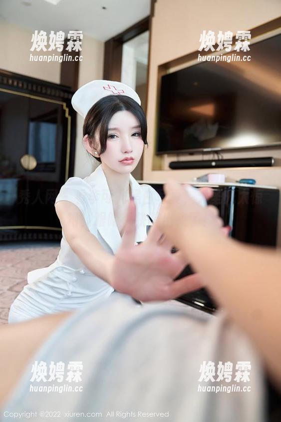 秀人网 - 看李可儿黑白写真，无圣光太惊艳，眼睛都快瞪出来了！