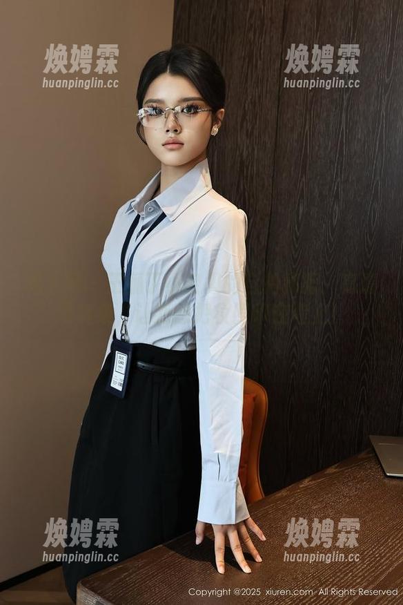 秀人网 - 王俪丁小宝贝的自拍秘籍：高清写真集，让我想把妆照印在墙上！