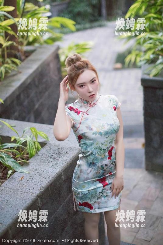 秀人网 - 琳琅满目的泳装图册，璀灿自信得让人想多看几眼