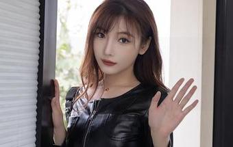 秀人网 – 极致的黑丝，筱慧这组写真令我目瞪口呆。