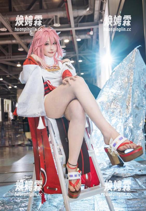 下载下糖果果Candy泳装照，看看水波里藏了多少灵动？