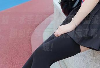 紧急企划 – 水手服下的小恩，温柔得像一阵海风，图包分享的时候别忘了带上憧憬哦！
