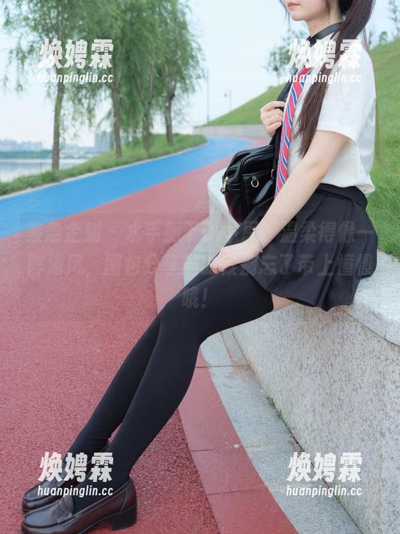 紧急企划 - 水手服下的小恩，温柔得像一阵海风，图包分享的时候别忘了带上憧憬哦！