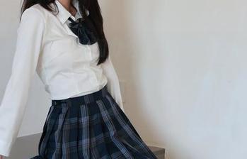 绮梦摄影 – 小代和办公室的全套图片，忍不住想为这企划竖个大拇指，但不小心摔了。